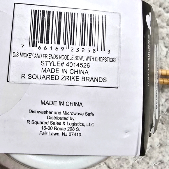 NEW! Disney Mickey & Friends Ramen Bowl & Chopsticks 454 g - Picture 7 of 7